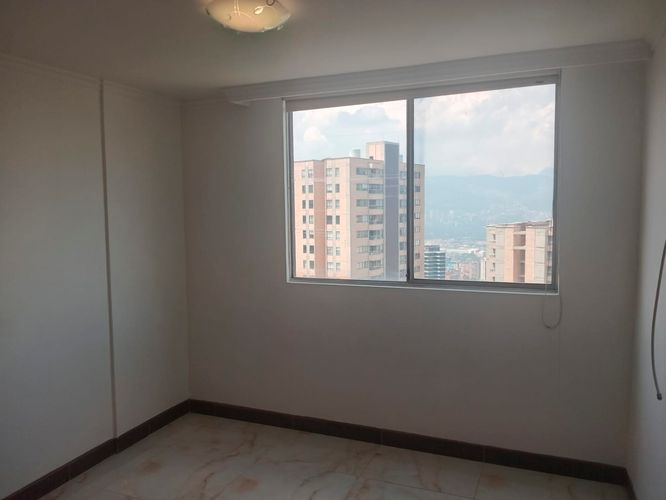 Apartamento de 3 alcobas en arriendo en El Poblado, Medellín, 148 m² · foto 10 de 17