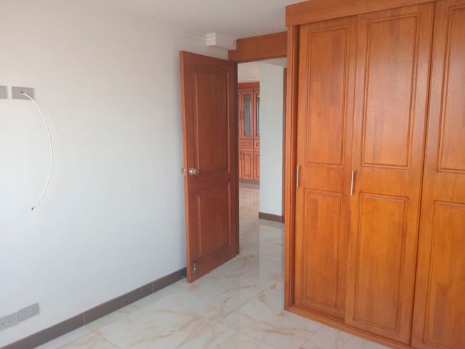 Apartamento de 3 alcobas en arriendo en El Poblado, Medellín, 148 m² · foto 13 de 17