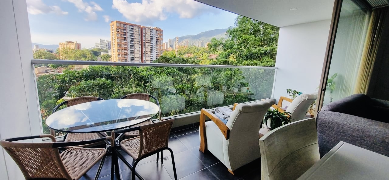 Apartamento en Venta en Loma del Esmeraldal, Envigado