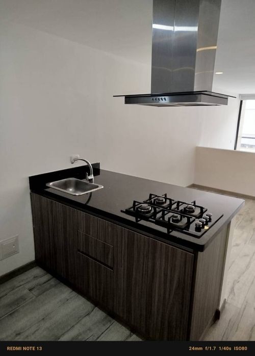Apartaestudio en venta en Chapinero Alto, Bogotá, 30 m² · foto 8 de 24