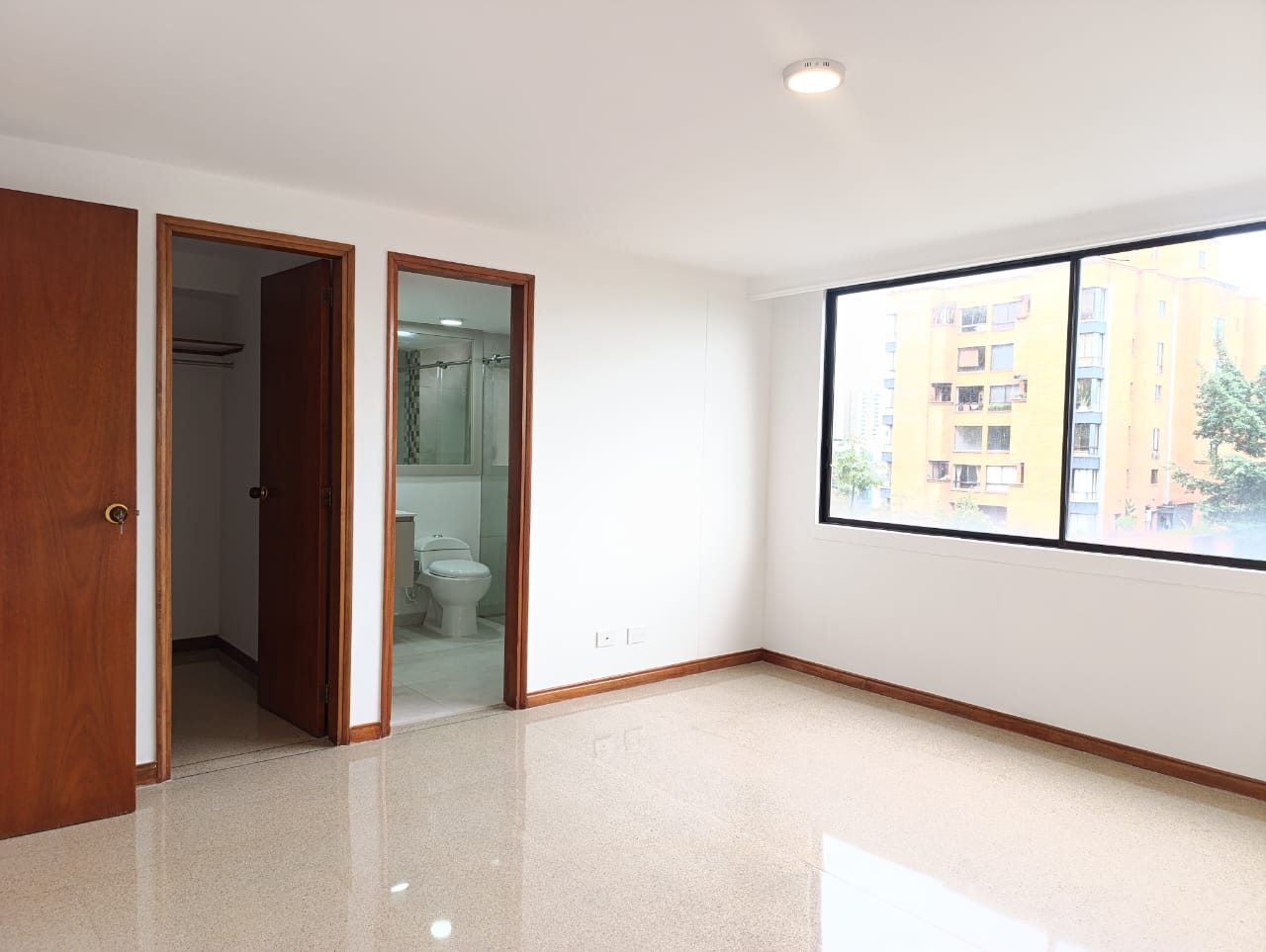 Apartamento en arriendo en El Poblado, Medellín · foto 12 de 19