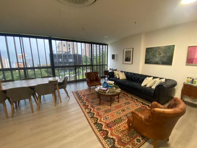 Oficina en arriendo en El Poblado, Medellín, 65 m² · foto 2 de 13