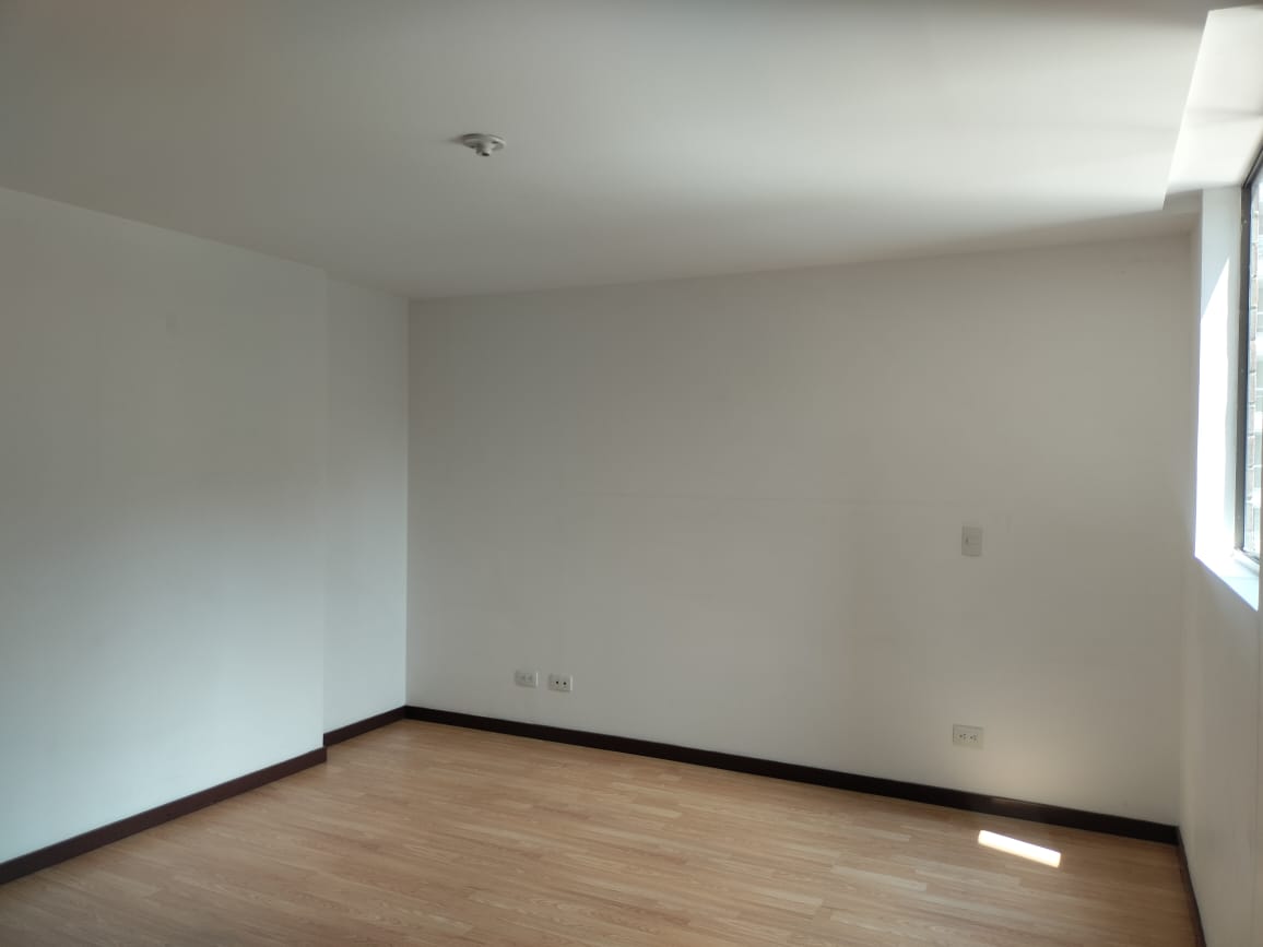 Apartamento en arriendo en Loma Benedictinos, Envigado · foto 8 de 17