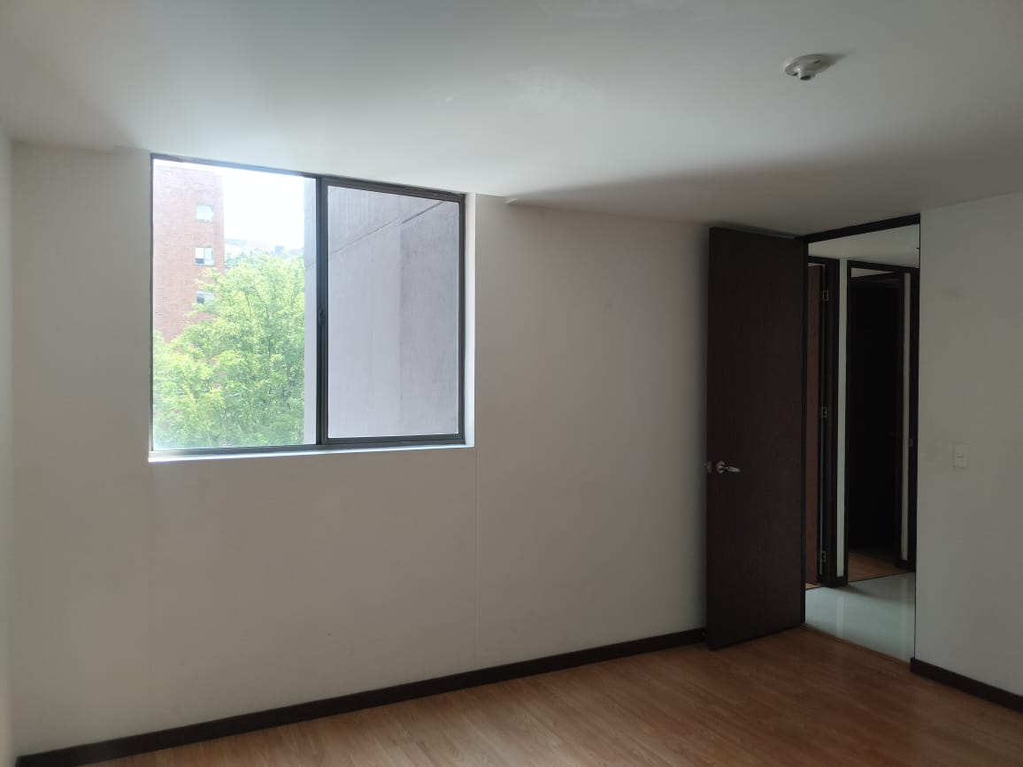 Apartamento en arriendo en Loma Benedictinos, Envigado · foto 10 de 17