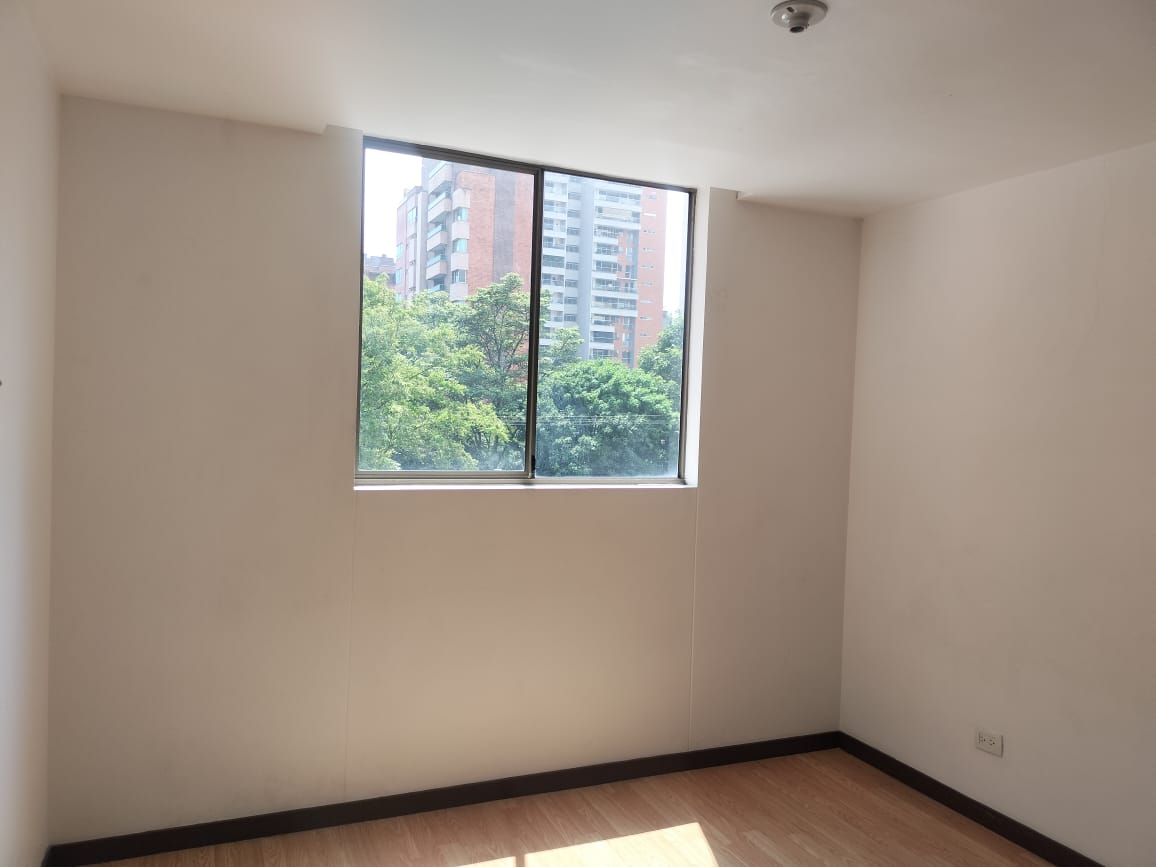 Apartamento en arriendo en Loma Benedictinos, Envigado · foto 14 de 17