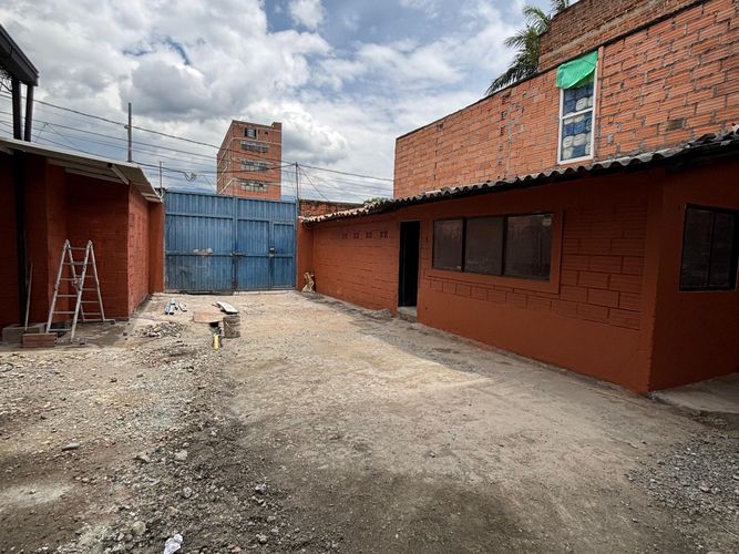 Bodega en arriendo en Naranjal, Medellín, 340 m² · foto 4 de 16