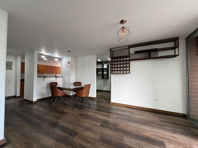 Apartamento de 2 alcobas en arriendo en Cumbres, Envigado, 97 m² · foto 3 de 16