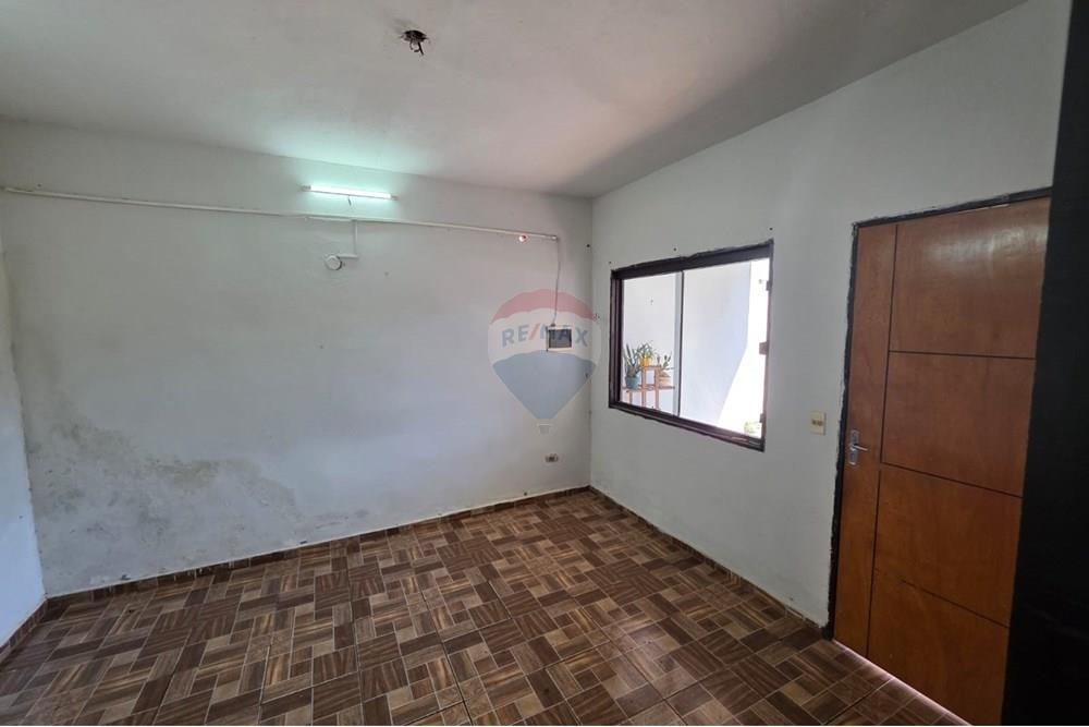 CASA EN VILLA ELISA, BARRIO MBOKAJATY EN VENTA — foto 2