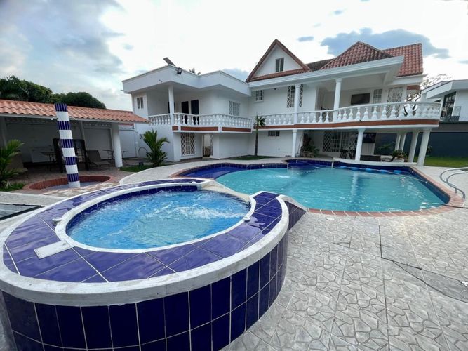 Casa de 8 alcobas en venta en Vanguardia, Villavicencio, 555 m² · foto 8 de 24
