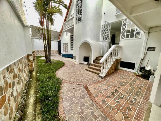 Casa de 8 alcobas en venta en Vanguardia, Villavicencio, 555 m² · foto 12 de 24