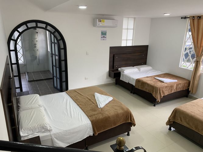 Casa de 8 alcobas en venta en Vanguardia, Villavicencio, 555 m² · foto 16 de 24