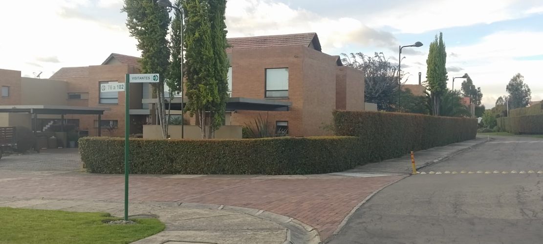 Casa de 4 alcobas en venta en Hacienda Fontanar, Chía, 480 m² · foto 23 de 24
