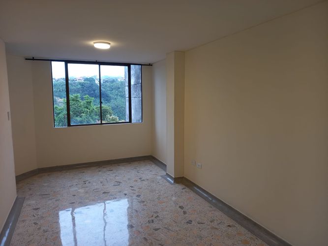 Apartamento de 3 alcobas en venta en Santander, Pereira, 72 m² · foto 4 de 10