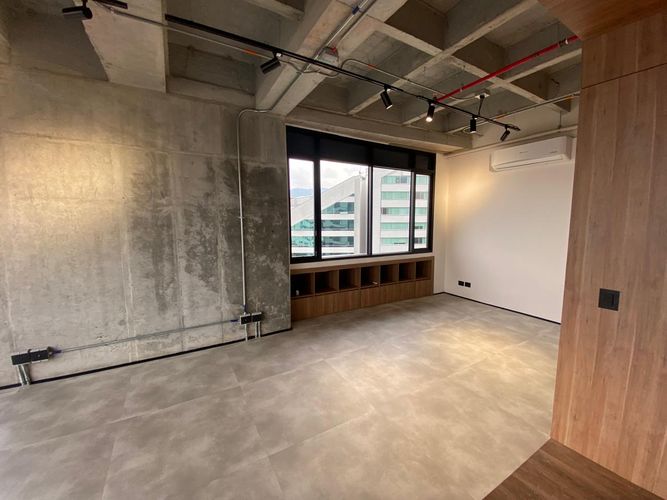 Oficina en arriendo en Patio Bonito, Medellín, 62 m² · foto 7 de 16