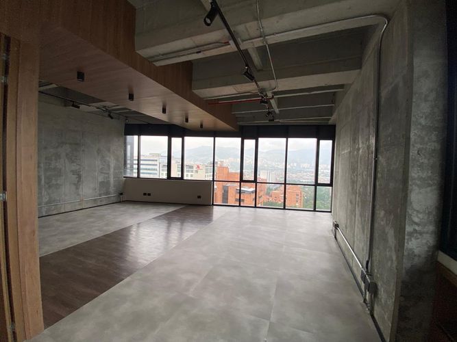 Oficina en arriendo en Patio Bonito, Medellín, 62 m² · foto 2 de 16