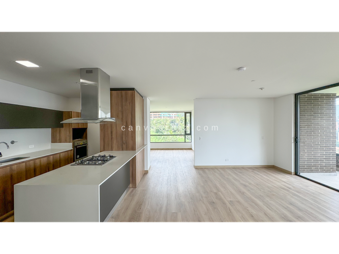 Apartamento de 3 alcobas en venta en Altos Del Poblado, Medellín, 140 m² · foto 3 de 11