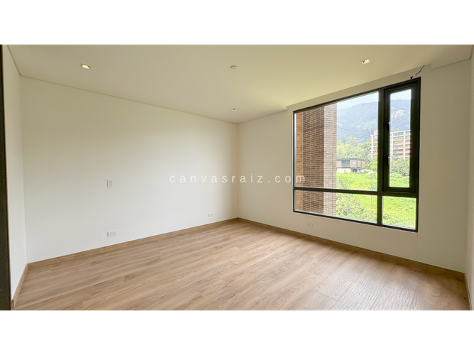 Apartamento de 3 alcobas en venta en Altos Del Poblado, Medellín, 140 m² · foto 9 de 11
