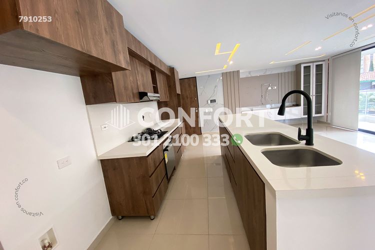 Apartamento de 3 alcobas en arriendo en La Castellana, Medellín, 158 m² · foto 4 de 23