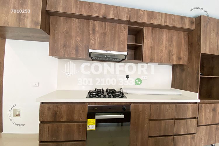 Apartamento de 3 alcobas en arriendo en La Castellana, Medellín, 158 m² · foto 6 de 23