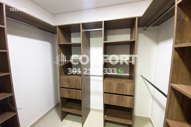Apartamento de 3 alcobas en arriendo en La Castellana, Medellín, 158 m² · foto 13 de 23