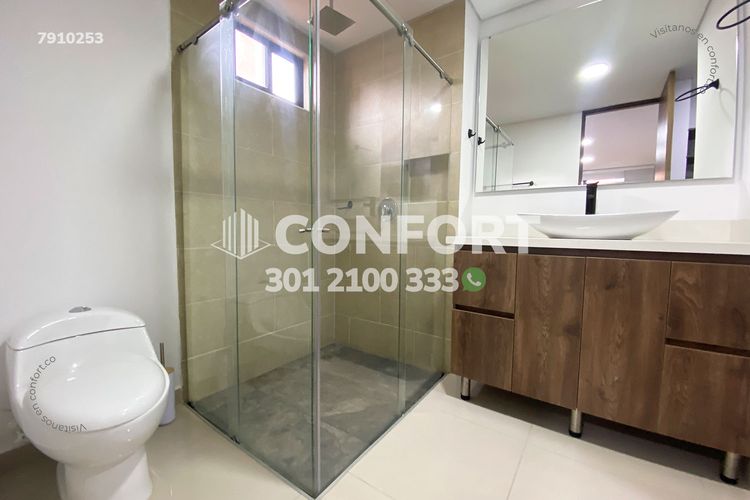 Apartamento de 3 alcobas en arriendo en La Castellana, Medellín, 158 m² · foto 12 de 23