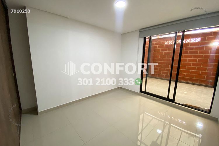 Apartamento de 3 alcobas en arriendo en La Castellana, Medellín, 158 m² · foto 16 de 23