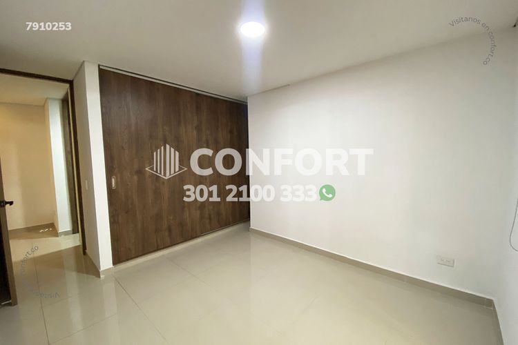 Apartamento de 3 alcobas en arriendo en La Castellana, Medellín, 158 m² · foto 18 de 23