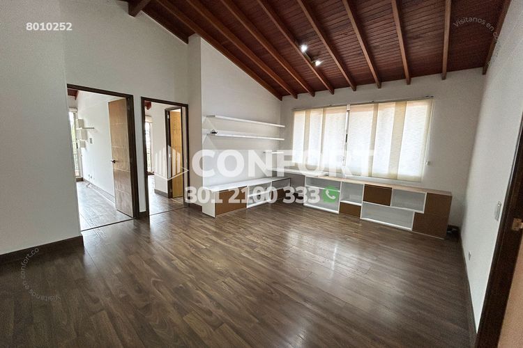 Casa de 3 alcobas en arriendo en Montessori, Envigado, 220 m² · foto 11 de 13