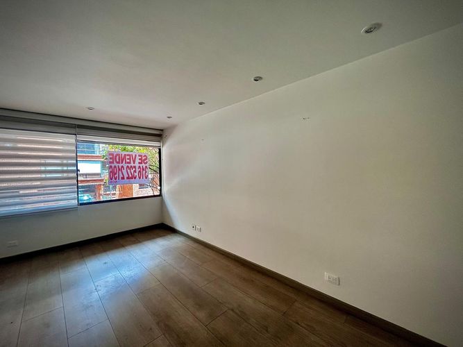 Apartamento de 4 alcobas en venta en Los Rosales, Bogotá, 214 m² · foto 9 de 23