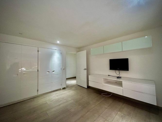 Apartamento de 4 alcobas en venta en Los Rosales, Bogotá, 214 m² · foto 16 de 23