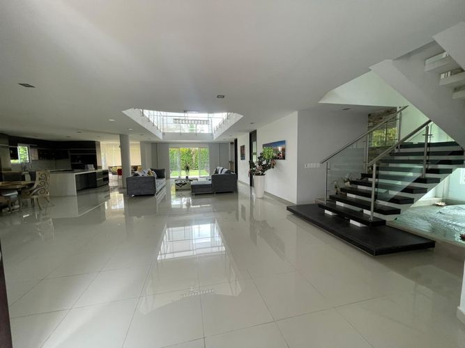 Casa de 4 alcobas en venta en La Morada, Jamundí, 680 m² · foto 2 de 24