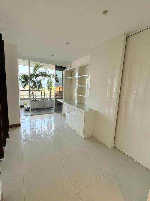 Apartamento de 3 alcobas en venta en Juanambu, Cali, 167 m² · foto 2 de 17