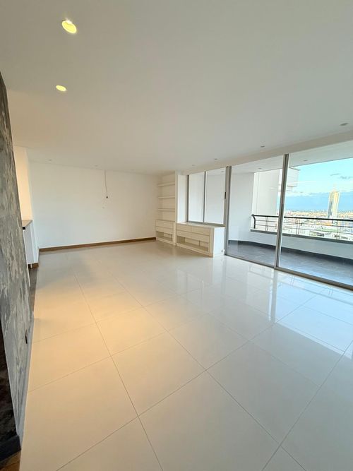 Apartamento de 3 alcobas en venta en Juanambu, Cali, 167 m² · foto 5 de 17