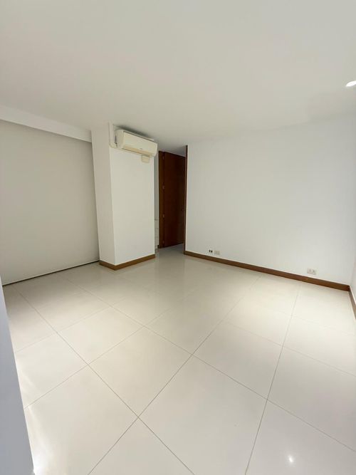 Apartamento de 3 alcobas en venta en Juanambu, Cali, 167 m² · foto 14 de 17