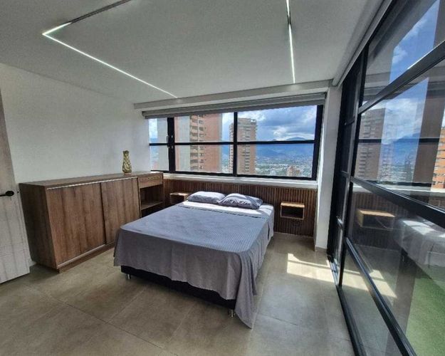 Apartamento de 3 alcobas en arriendo en El Poblado, Medellín, 184 m² · foto 8 de 10