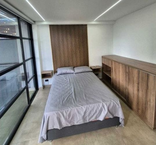 Apartamento de 3 alcobas en arriendo en El Poblado, Medellín, 184 m² · foto 5 de 10