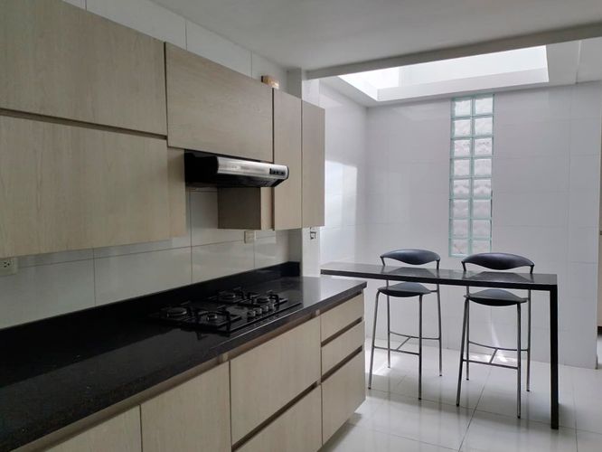 Casa de 4 alcobas en arriendo en El Poblado, Medellín, 300 m² · foto 8 de 19