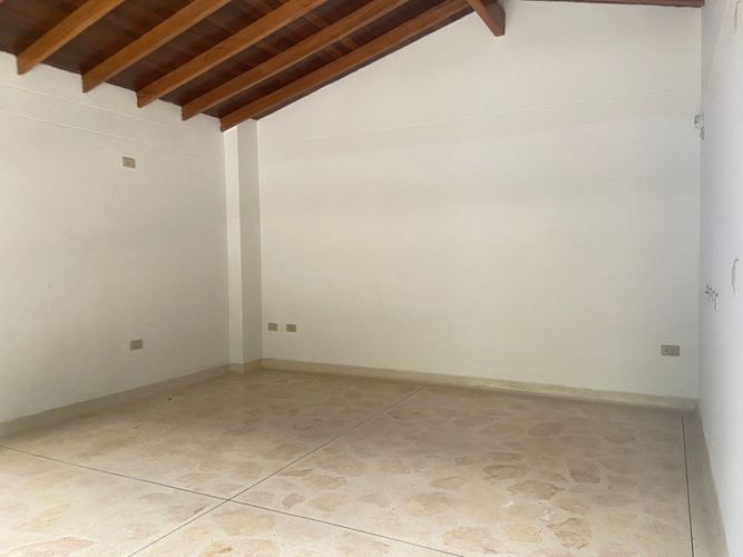 Casa de 4 alcobas en venta en Entreamigos, Sabaneta, 400 m² · foto 8 de 20
