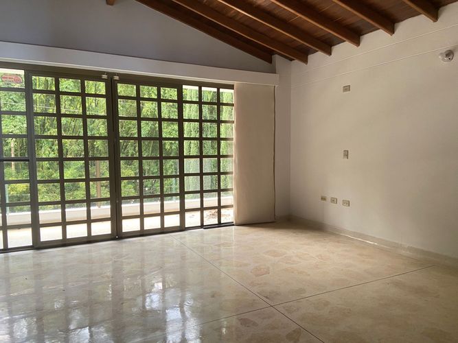 Casa de 4 alcobas en venta en Entreamigos, Sabaneta, 400 m² · foto 16 de 20
