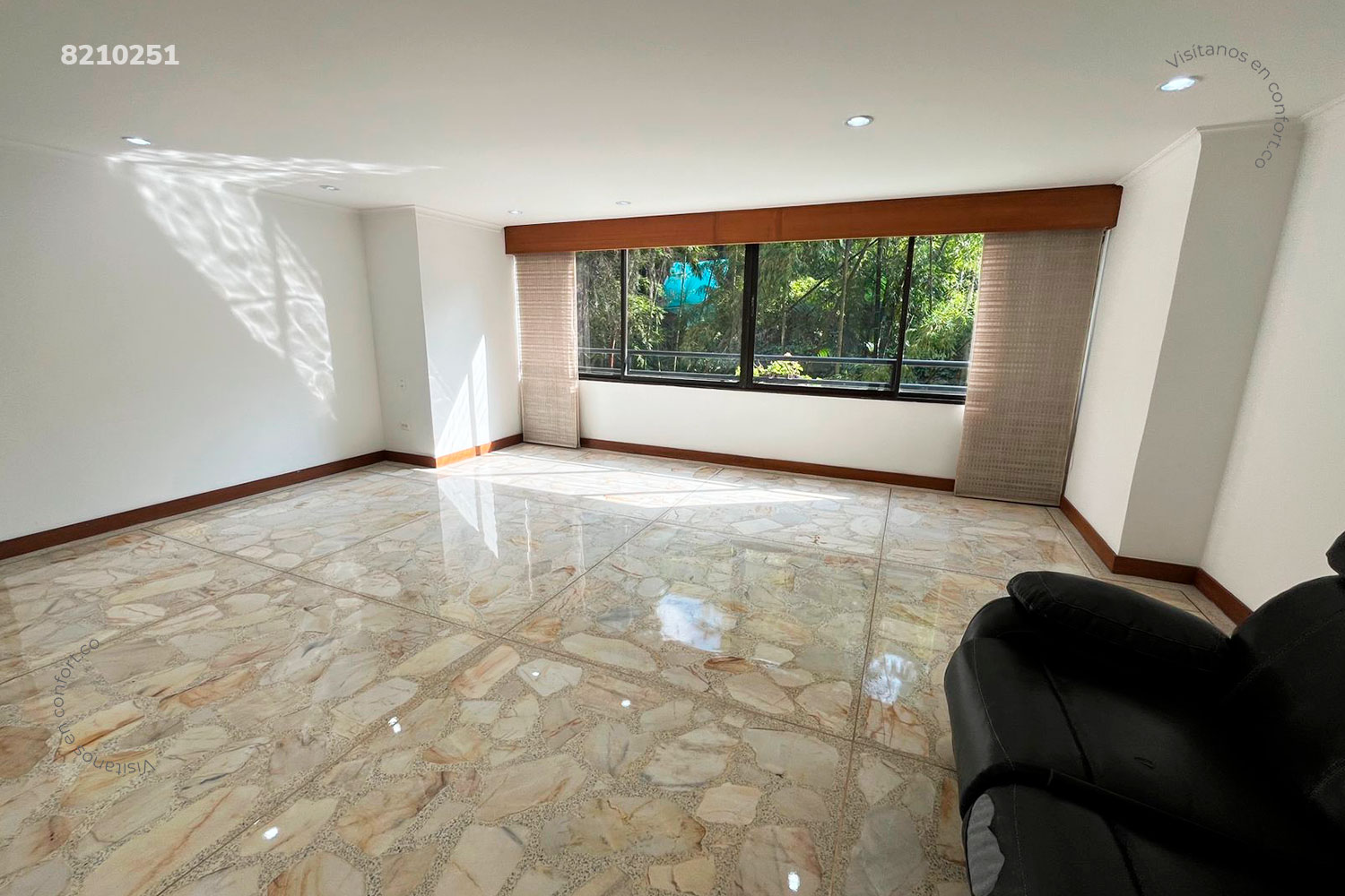 Apartamento en arriendo en Los Balsos, Medellín · foto 2 de 22
