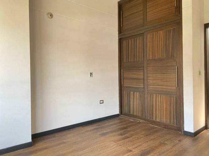 Casa de 3 alcobas en venta en La Doctora, Sabaneta, 340 m² · foto 9 de 18