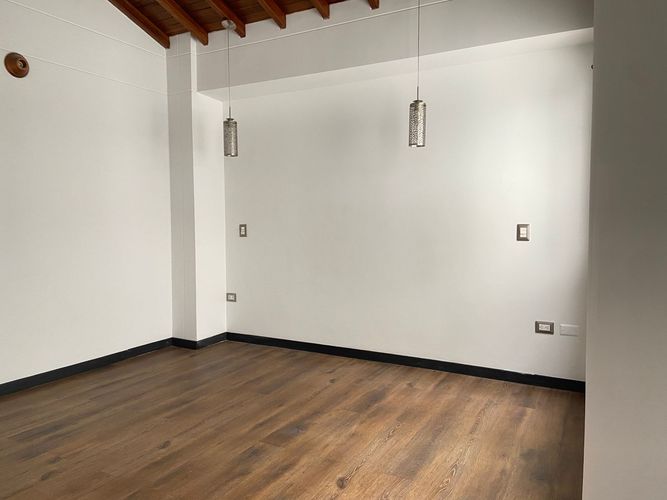 Casa de 3 alcobas en venta en La Doctora, Sabaneta, 340 m² · foto 13 de 18