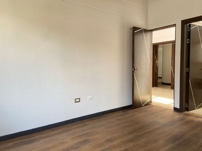 Casa de 3 alcobas en venta en La Doctora, Sabaneta, 340 m² · foto 10 de 18