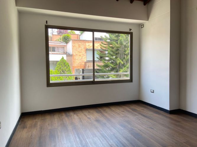 Casa de 3 alcobas en venta en La Doctora, Sabaneta, 340 m² · foto 8 de 18