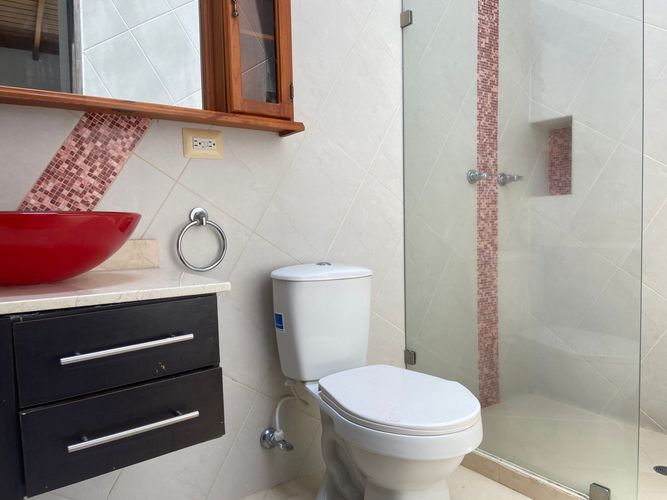 Casa de 3 alcobas en venta en La Doctora, Sabaneta, 340 m² · foto 17 de 18
