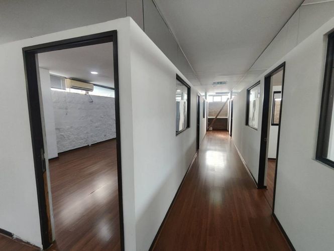 Edificio en arriendo en La Aguacatala, Medellín, 600 m² · foto 9 de 24