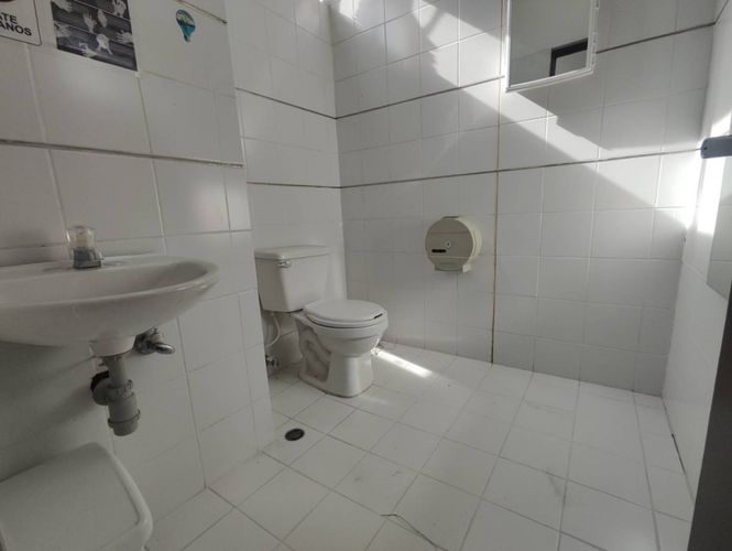 Edificio en arriendo en La Aguacatala, Medellín, 600 m² · foto 14 de 24