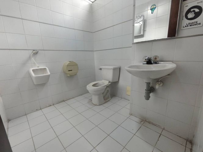 Edificio en arriendo en La Aguacatala, Medellín, 600 m² · foto 21 de 24