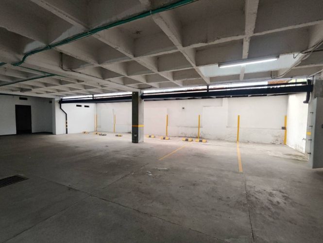 Edificio en arriendo en La Aguacatala, Medellín, 600 m² · foto 24 de 24