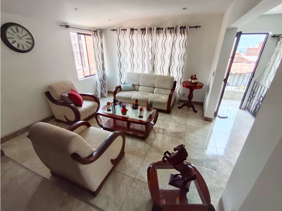 Apartamento en arriendo en La America, Medellín · foto 4 de 24
